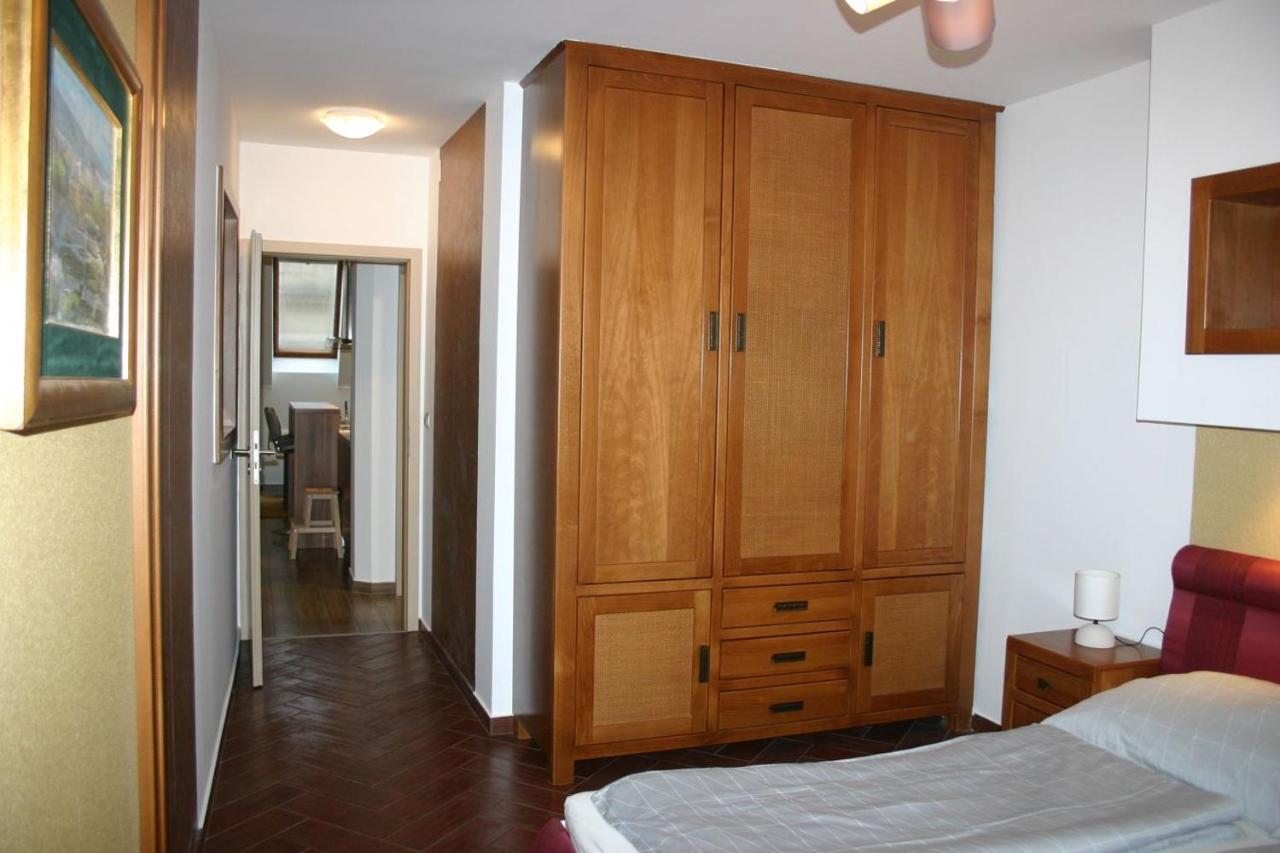 Enjoy 110Qm Apartment Im Historischen Zentrum Шопрон Экстерьер фото