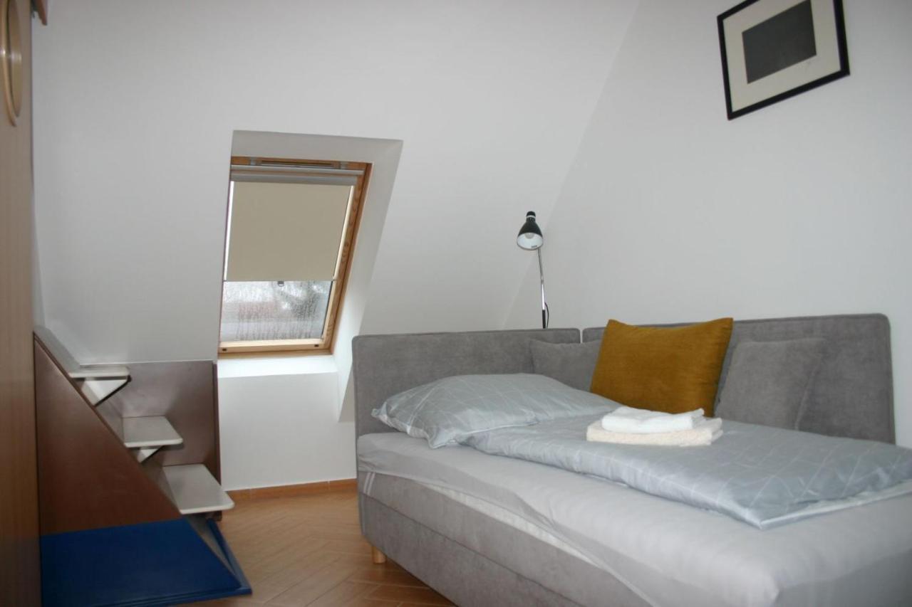 Enjoy 110Qm Apartment Im Historischen Zentrum Шопрон Экстерьер фото
