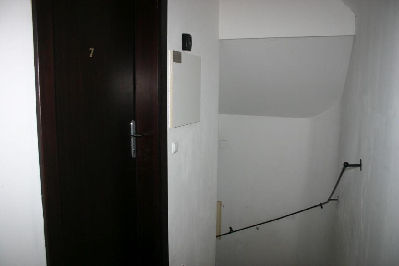 Enjoy 110Qm Apartment Im Historischen Zentrum Шопрон Экстерьер фото